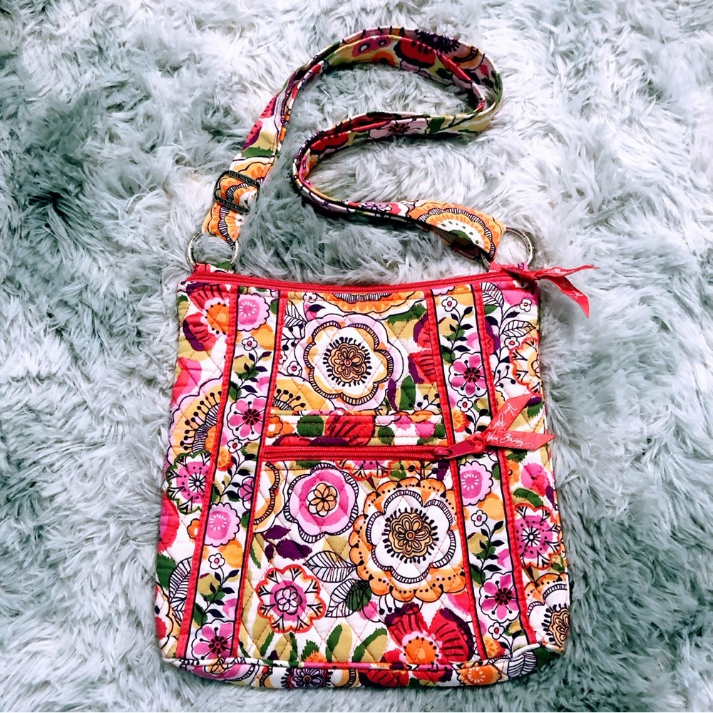 Vera Bradley NWOT Crossbody Hipster Flower purse
